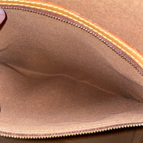 Louis Vuitton Monogram Cabas Messo - Picture 7 of 16